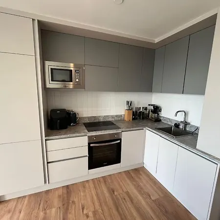 Апартаменты Lovely 2 Bedroom 8 *