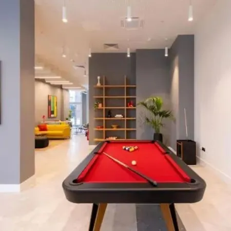 Lovely 2 Bedroom 8 Апартаменты