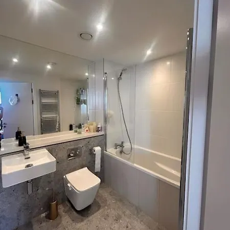 Апартаменты Lovely 2 Bedroom 8