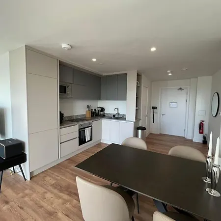 Lovely 2 Bedroom 8 * Дублин